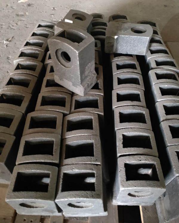 矿山粉碎制砂机锤头专用合金耐磨锤头