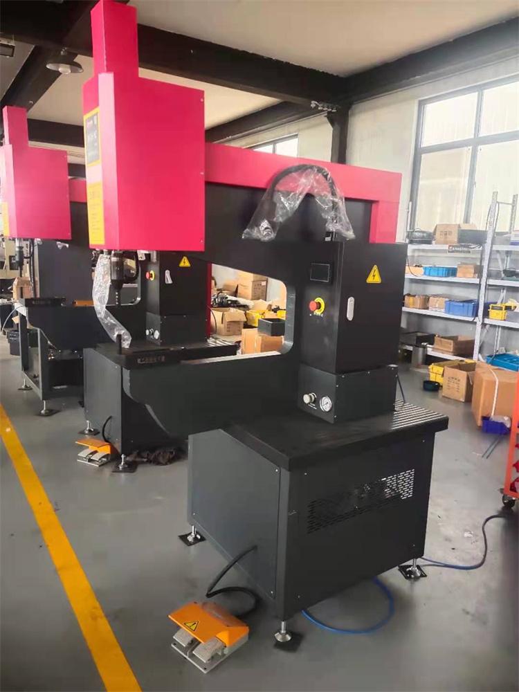 厂家供应齿轮  价格优惠详情咨询