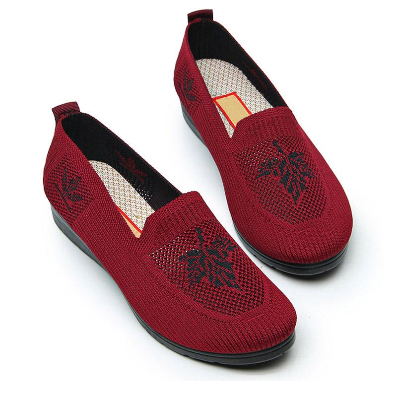 新款红色中老年软底平跟单鞋聚氨酯透气不捂脚妈妈秋季单鞋