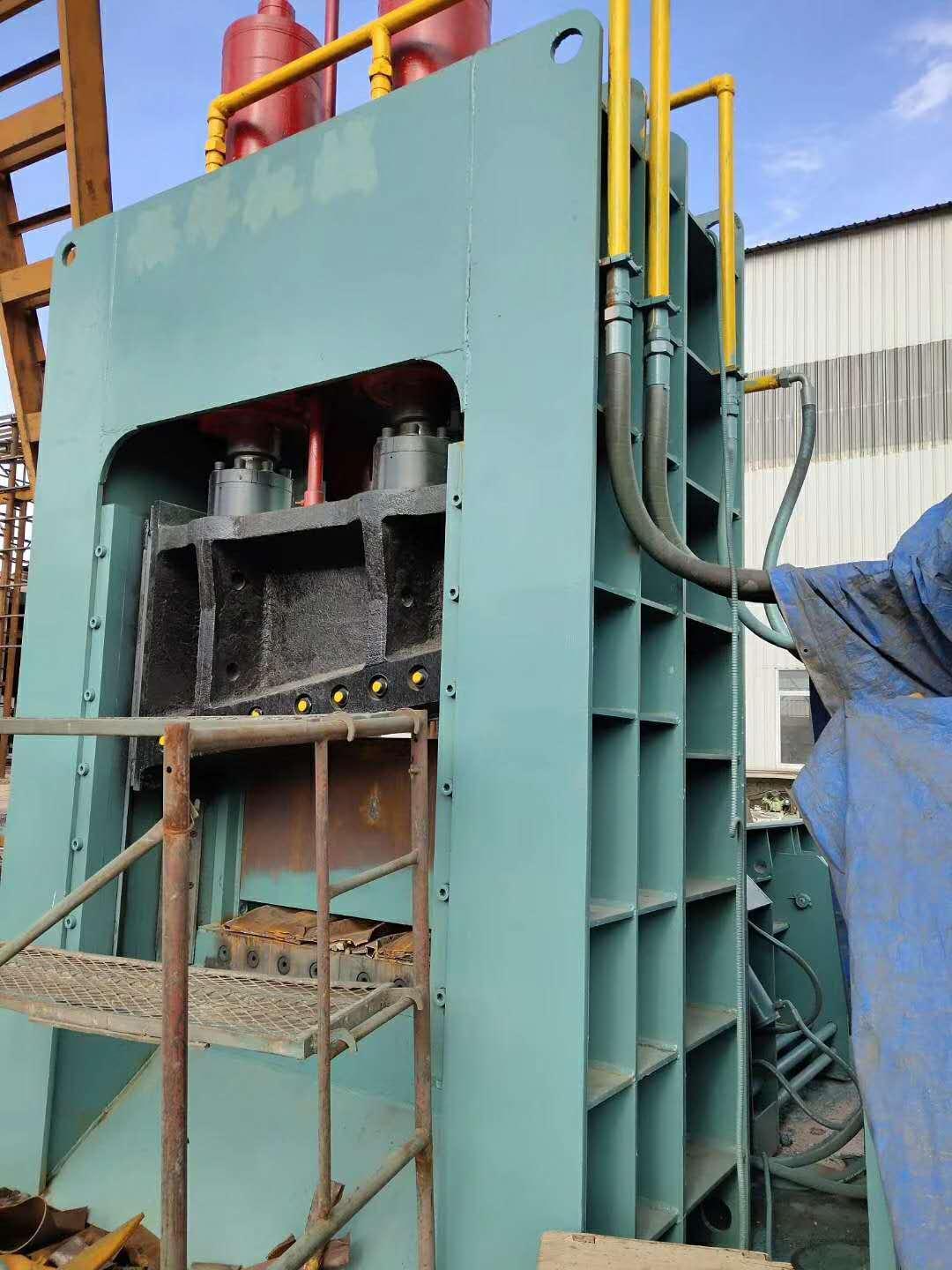  挖掘机液压吸盘 液压吸盘生产厂家废旧金属吸盘 