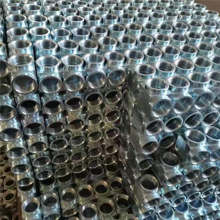 气体灭火管件  DN80镀锌方形弯头