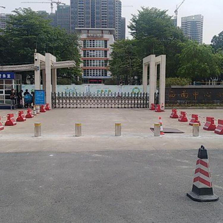 阜阳全自动液压升降柱厂家报价 智铭 小区学校工厂伸缩门厂家报价