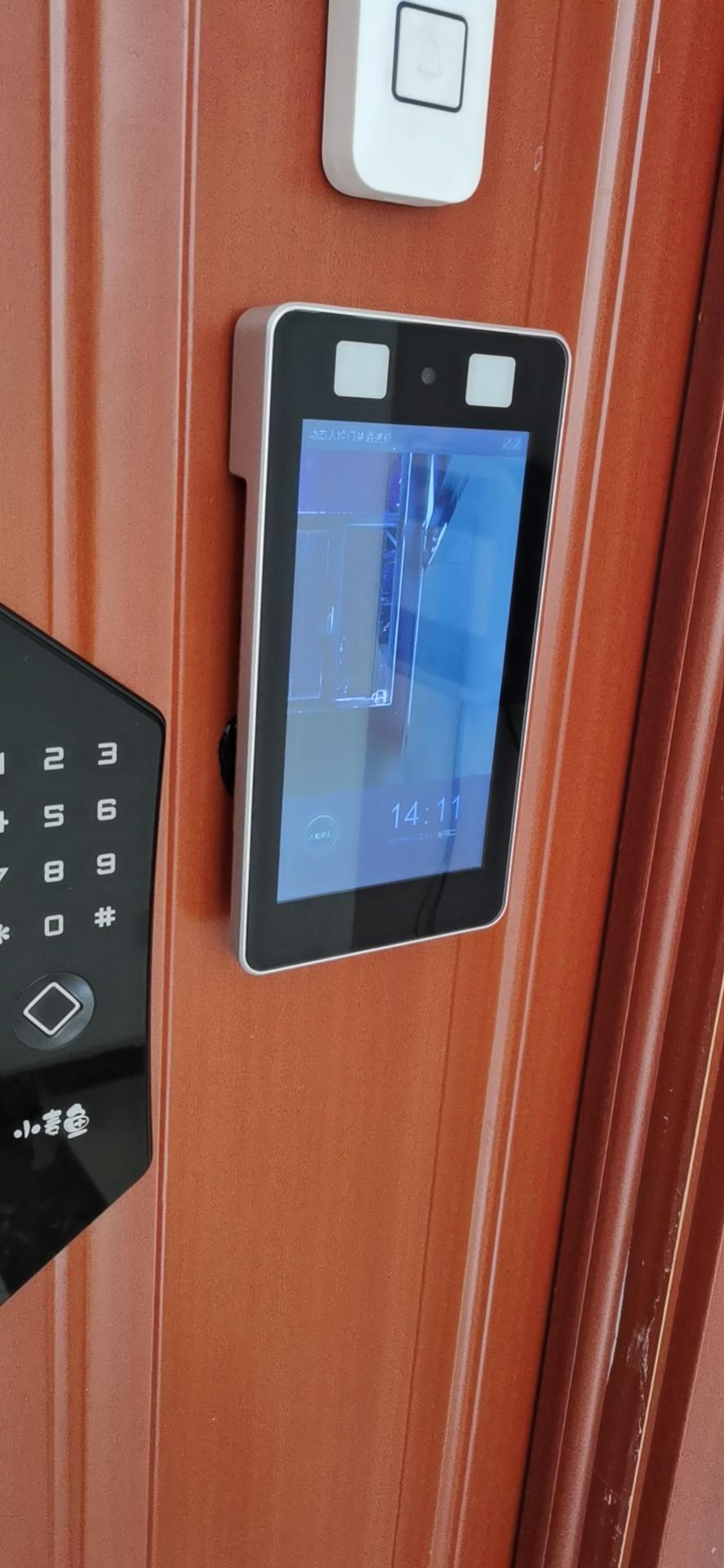 厂家直销测温人脸机刷脸身份证识别健康码识别人证对比