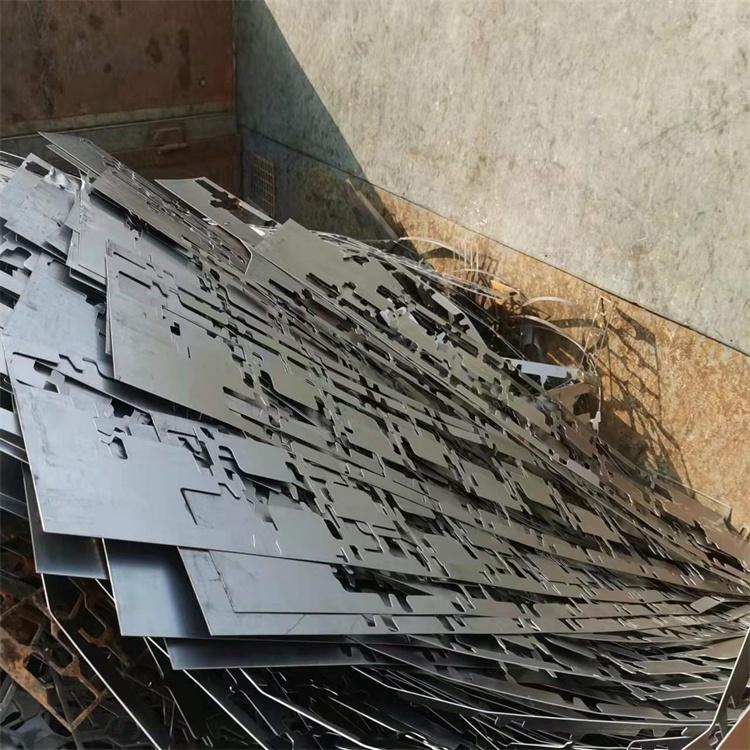 长期供应冷板压块 低碳压块 废钢冷板压块 规格多样